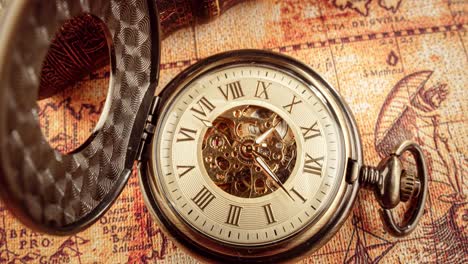 reloj de bolsillo vintage. concepto de fondo vintage de la historia del tiempo.