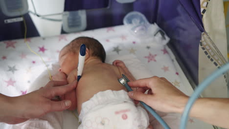 baby examination in hospital