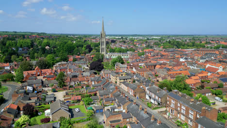 Explora-Louth,-La-Ciudad-Medieval-De-Lincolnshire,-A-Través-De-Impresionantes-Vídeos-Aéreos