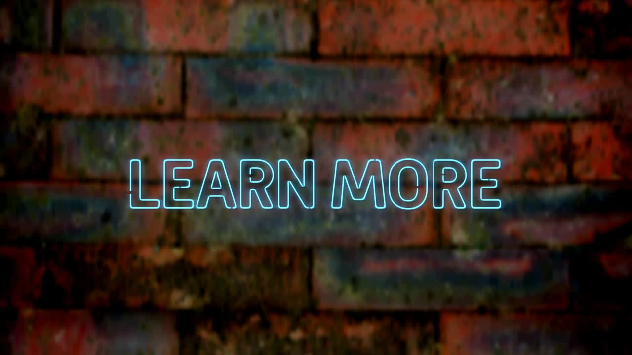 animación de texto de neón azul, aprender más, en el fondo de la pared de ladrillo