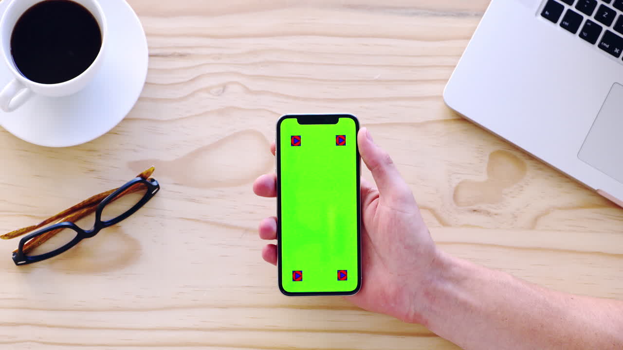 What&rsquo;s an entrepreneur without his smartphone?