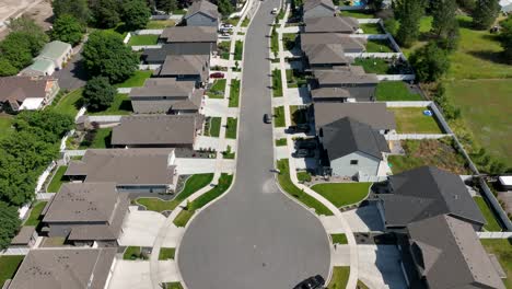 Aerial-view-of-a-middle-class-neighborhood-with-well-kept-lawns