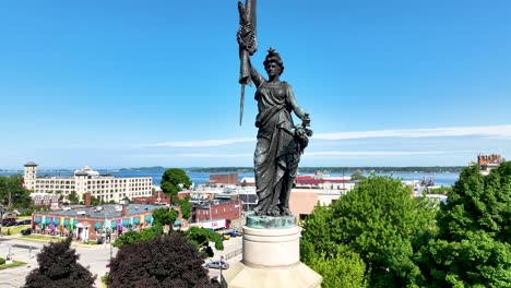 front view of the statue, descending from the tip to show the whole