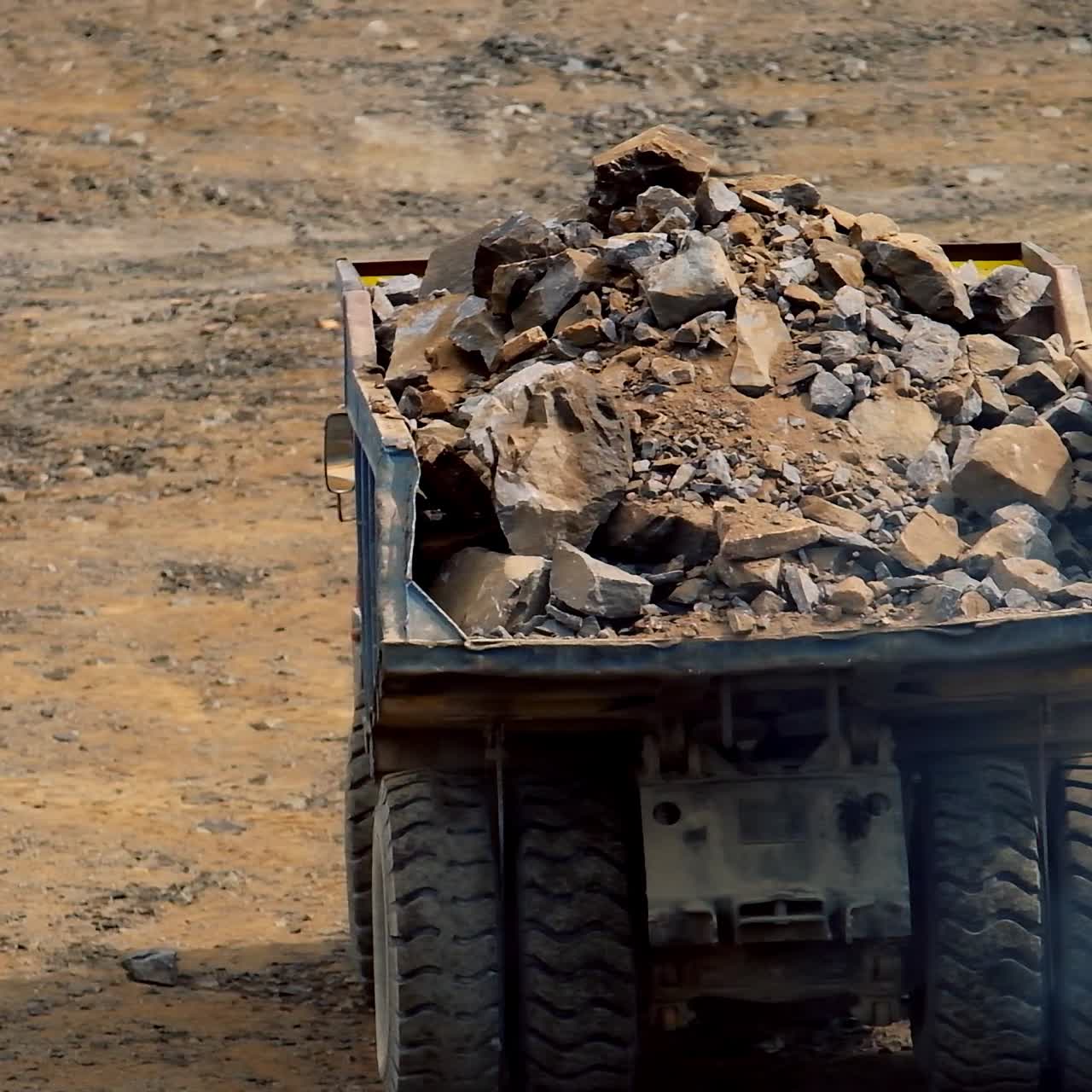 Autocarro da miniera pesante carico