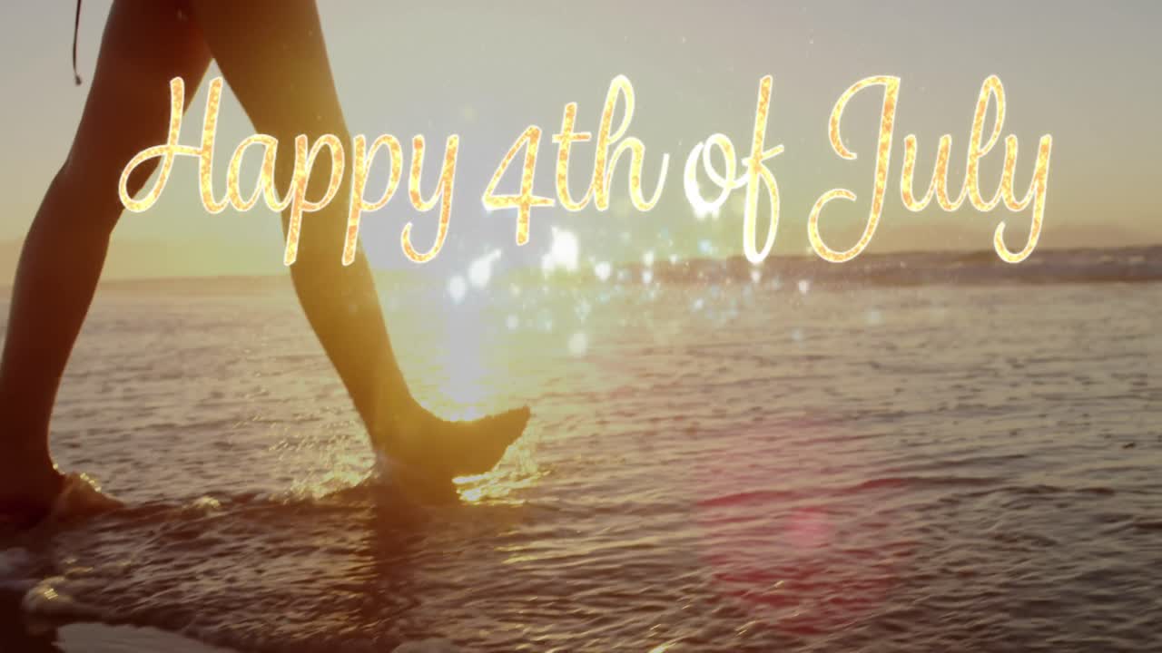 행복한 7월 4일 인사와 해변에서  ⁇ 는 여자 4k
