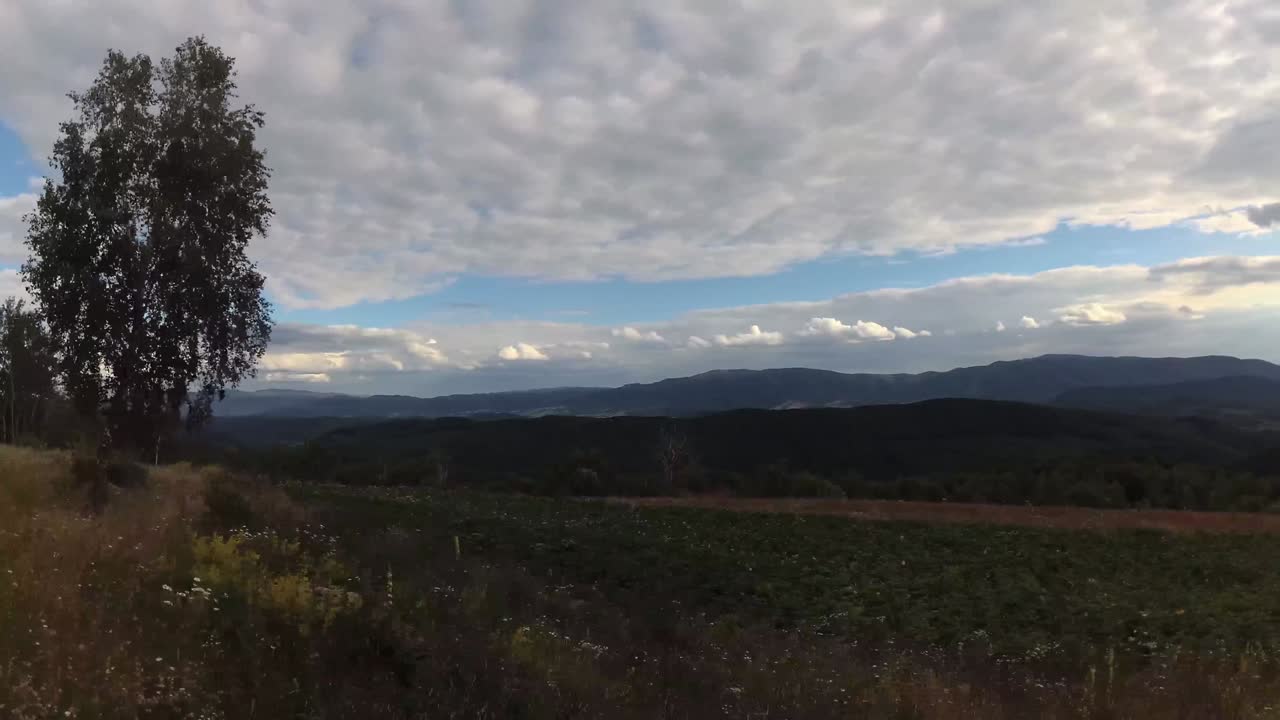 Yaz Karpatları.
