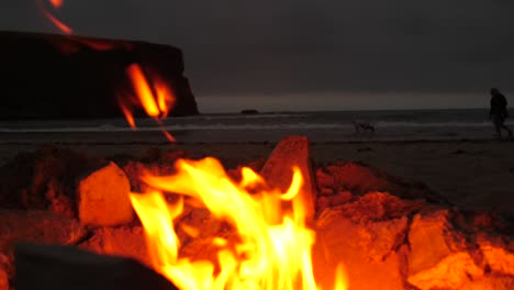 Beach-Fire-Pit-02