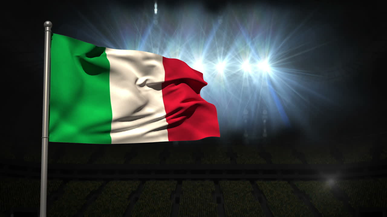 Bandiera nazionale italiana che sventola sull'asta della bandiera