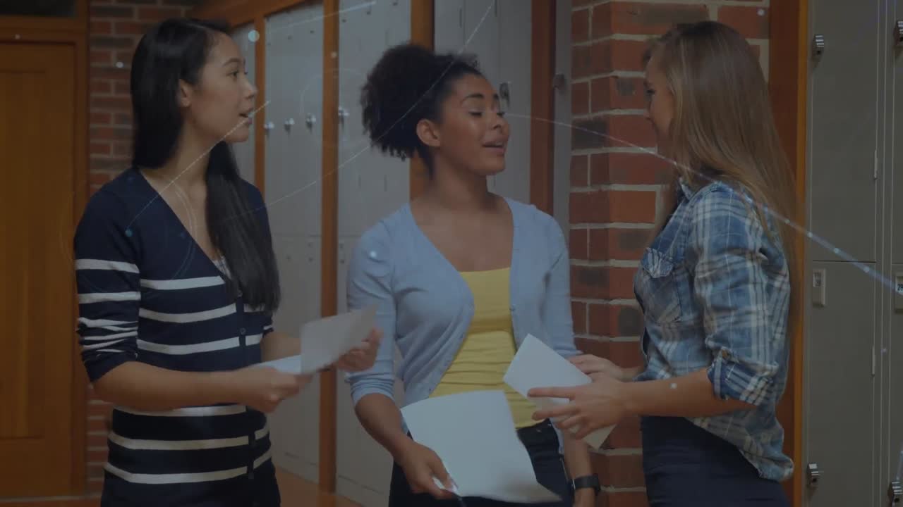 animación de la red de conexiones con iconos sobre diversos estudiantes que hablan en la escuela