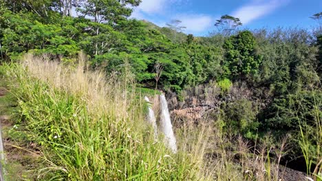 view the wailua falls in kauai, hawaii