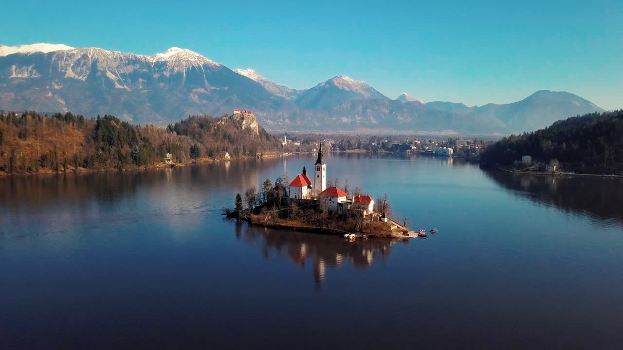 Аэросъемка 4K с дрона озера Блед в Словении.