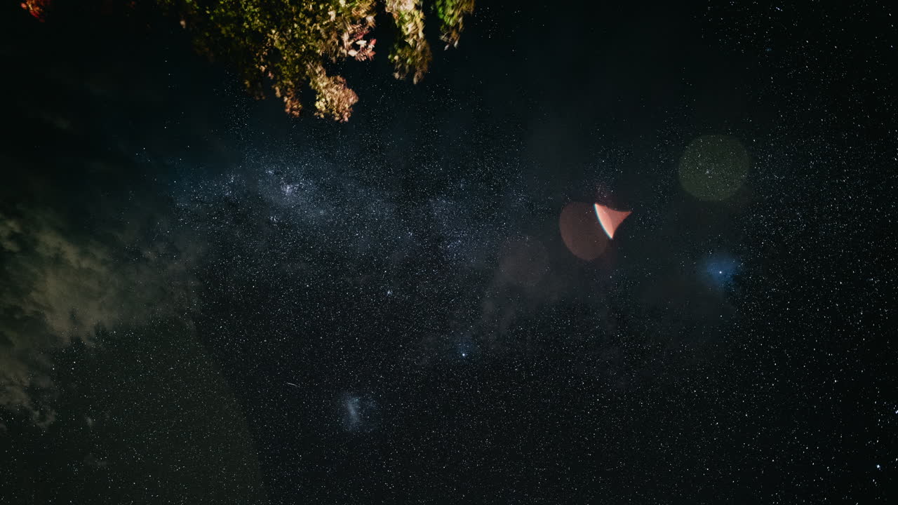 별똥별이 있는 하늘 밀키웨이 타임랩스