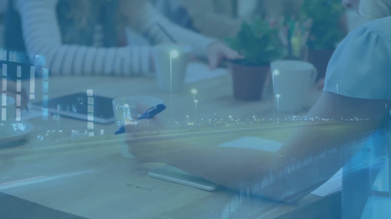 사무실에서 사업가들에 대한 금융 데이터 처리의 활성화