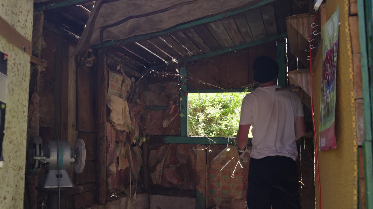 Garden house inside view, taking down the wall covers part 3