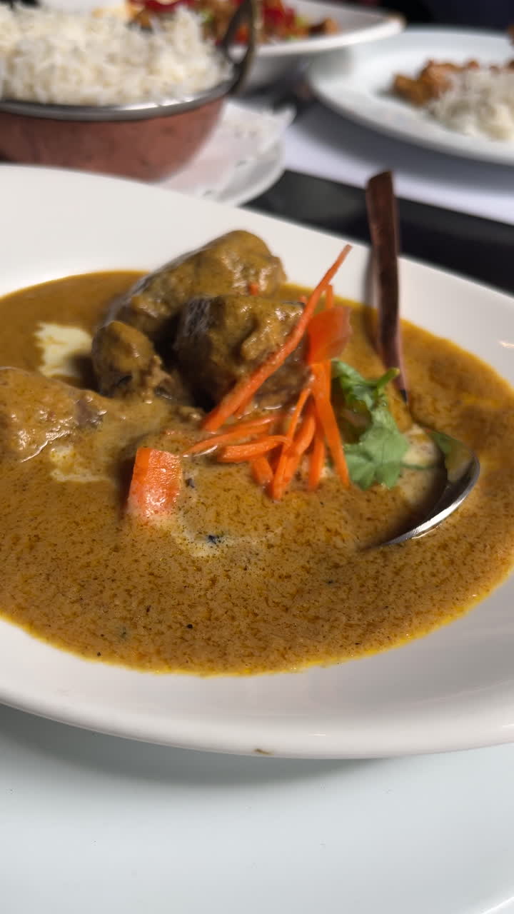 Gourmet Indian Lamb Korma
A northern lamb dish cooked with various spices in a cashew nut sauce