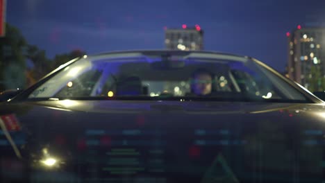 cámara fuera del coche vista delantera movimiento en tiempo real