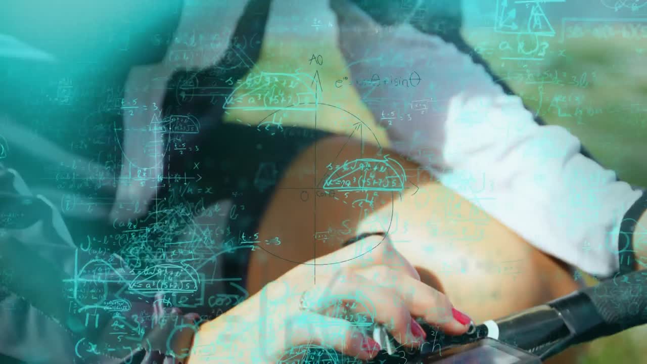 ecuaciones matemáticas y diagramas contra la persona que establece el velocímetro del ciclo