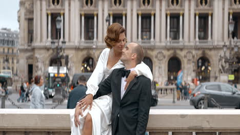 couple in paris