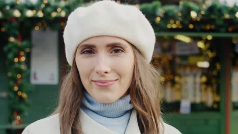 Video-De-Retrato-De-Una-Hermosa-Mujer-Vestida-De-Invierno.