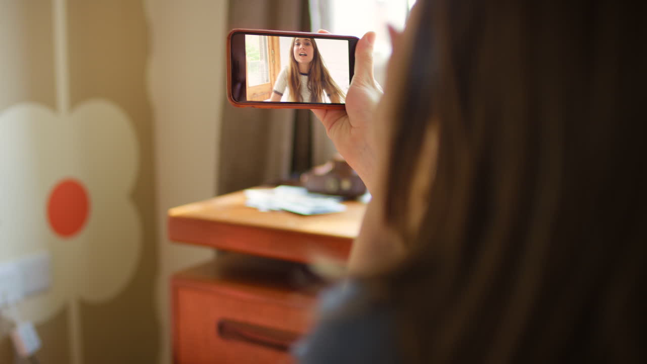 llamada de video con un adolescente
