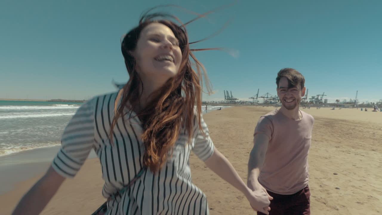 la felicidad despreocupada de dos personas que se aman