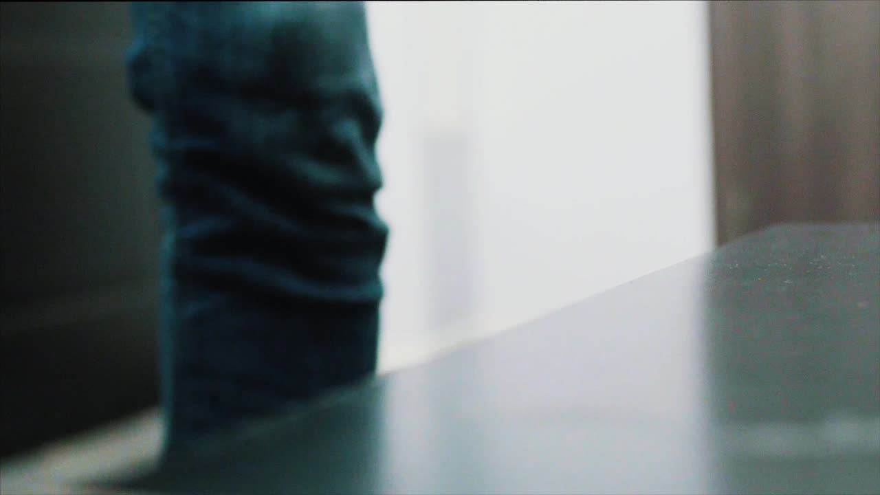 teléfono inteligente en una mesa