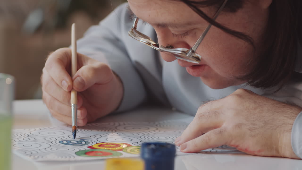 sesión de colorear y pintar para adultos