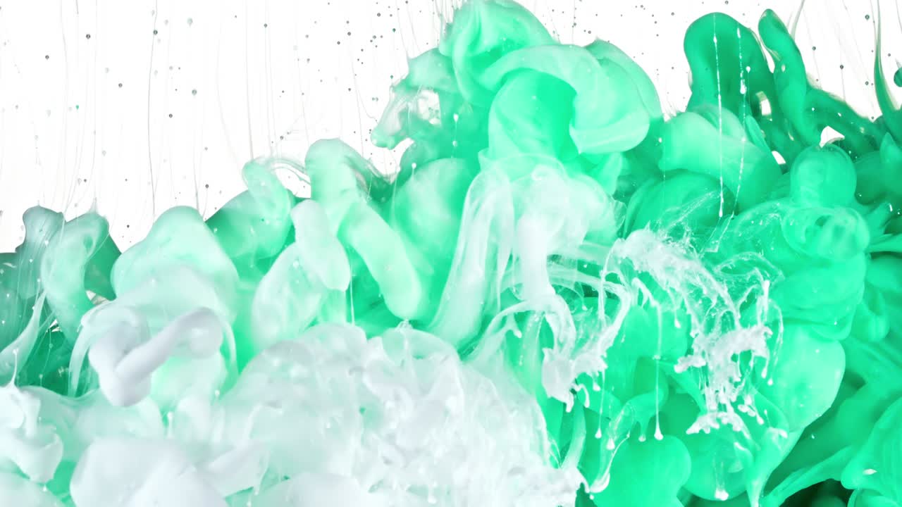 물에 색과 초록색 잉크