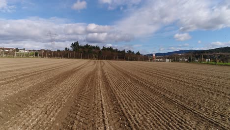 Dürre-Boden-Landwirtschaftliches-Feld-Trockenes-Land