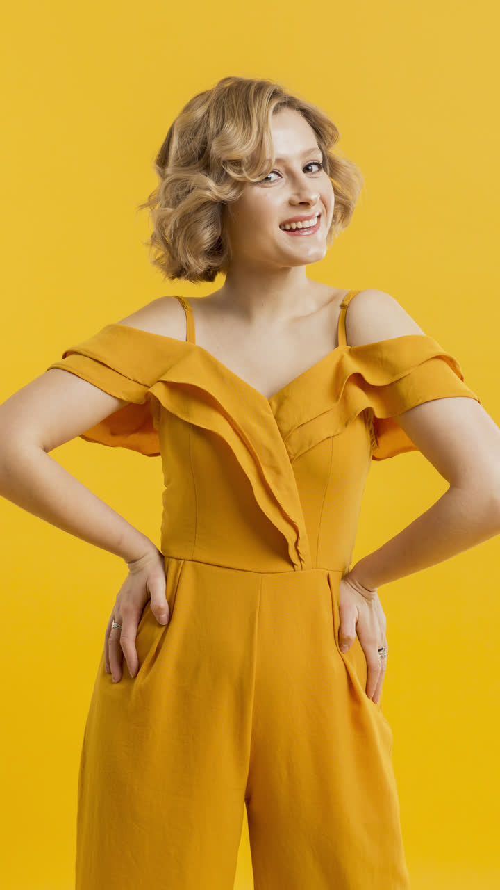 Online Shop Clothing Discount Sale