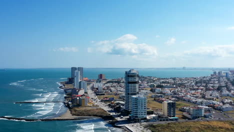 timelapse de una ciudad de playa