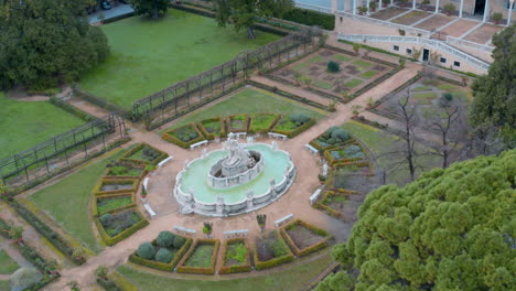 Aerial-tilt-up-view-of-historic-and-iconic-Villa-del-Principe-in-Genoa,-Italy