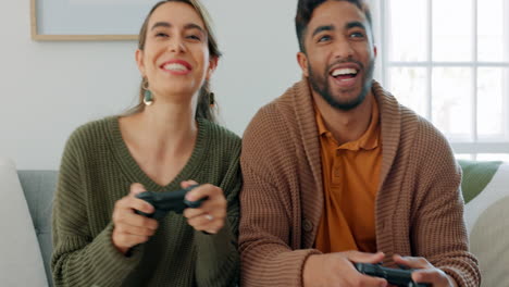 Fun,-playing-and-love-with-a-gamer-couple