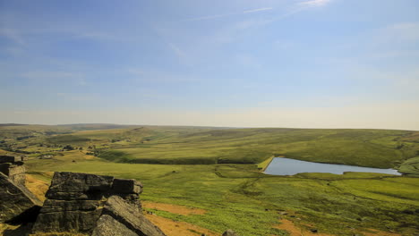 lapso de tiempo de un hermoso paisaje impresionante en el páramo de saddleworth