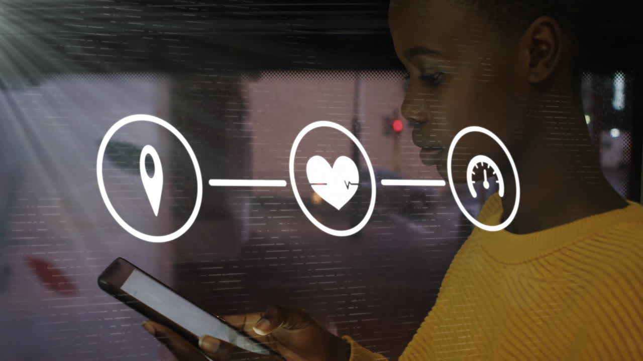 Animation af flowdiagram, afroamerikansk kvinde, der scroller på en digital tablet, mens hun rejser i bus