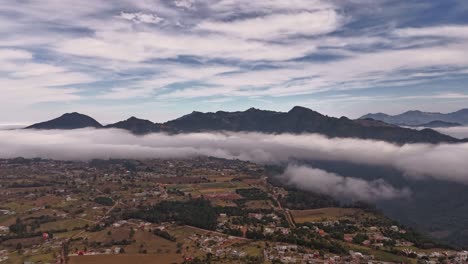 Hiperlapso-En-Zacatlán-Con-Un-Increíble-Paraíso-De-Niebla