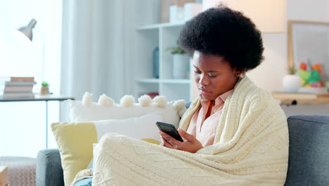 Sick-woman-texting-her-friends-on-social-media