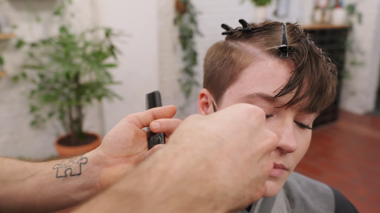 corte de pelo en curso