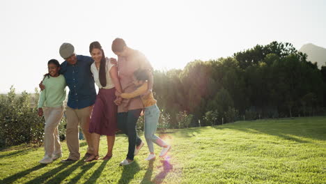 Abuelos,-Junto-Con-La-Familia