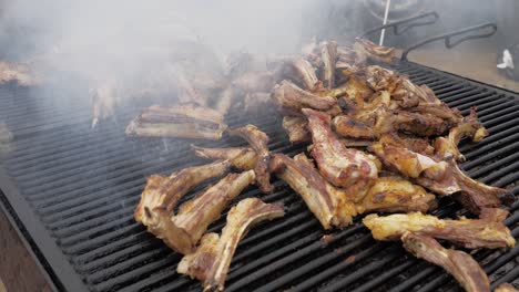 Fleisch-Auf-Dem-Grill-Zubereiten