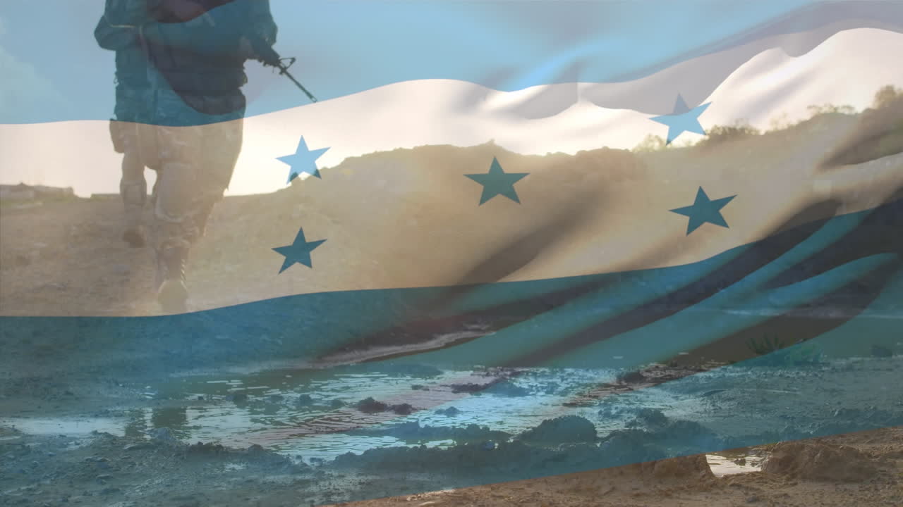 animación de la bandera de honduras sobre varios soldados