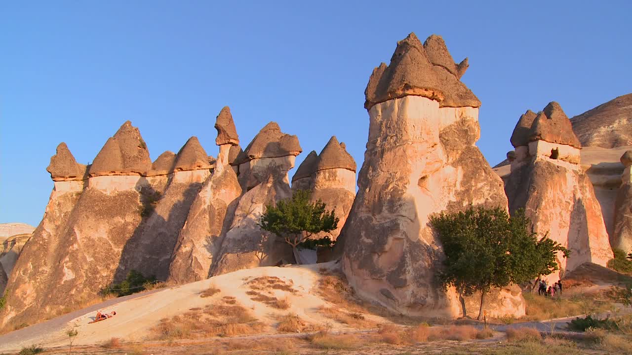 터키 카파도키아의 기괴한 지질 구조
