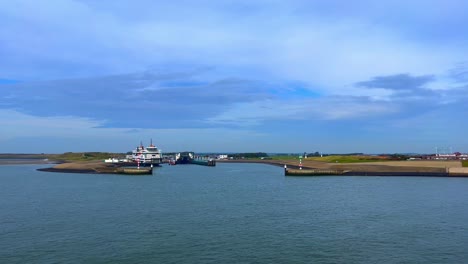 Arriving-at-Texel-island-harbor-with-seagulls-welcoming