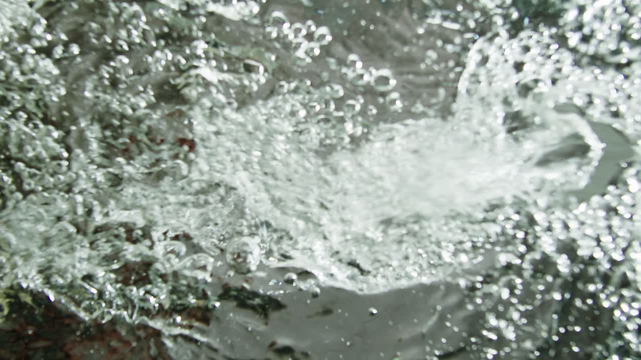 Water Splashing and Bubbles