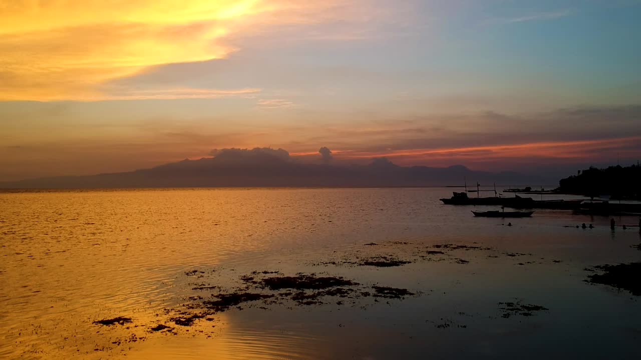 paliton 해변, siquijor, 세부, 필리핀에서 바다 위로 서사시 일몰의 공중
