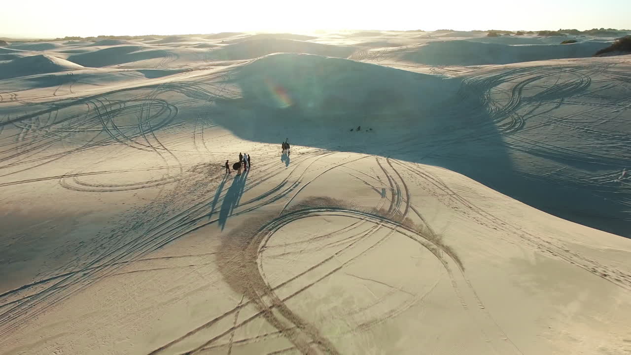 모래 모험의 배경