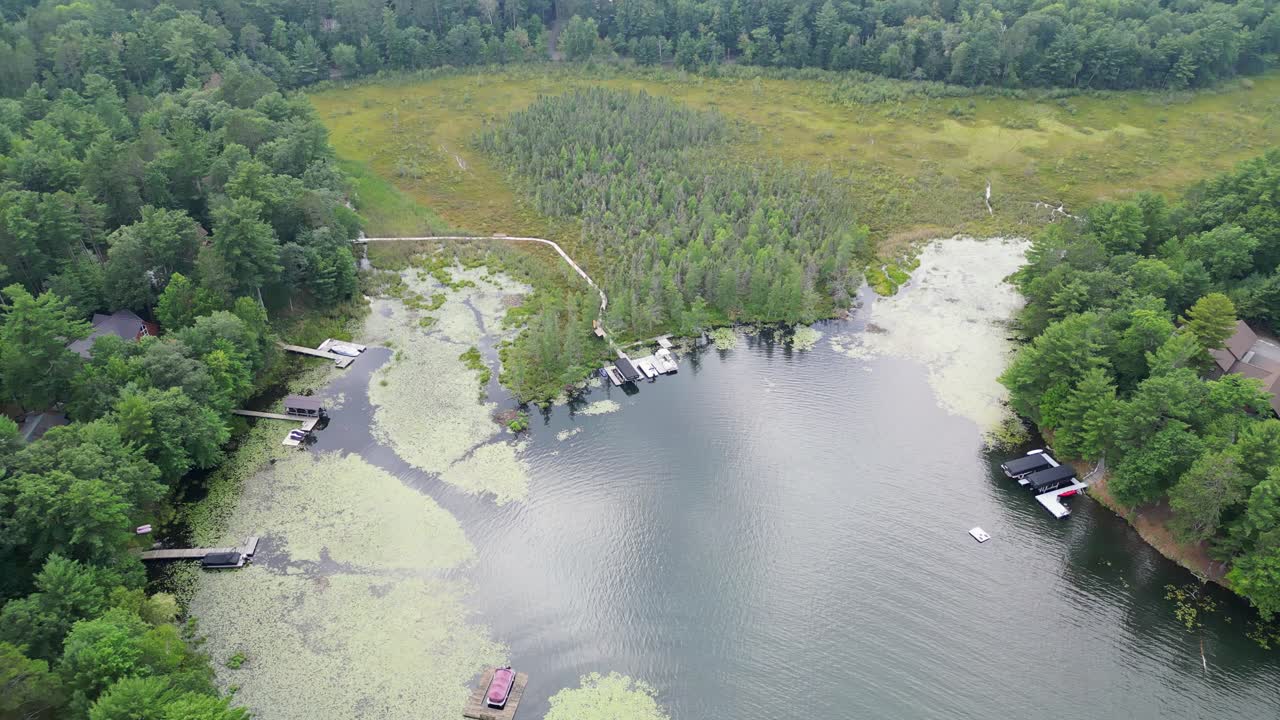 미노크와 (미국 위스콘신 주) 에 있는 아름다운 호수와 섬들