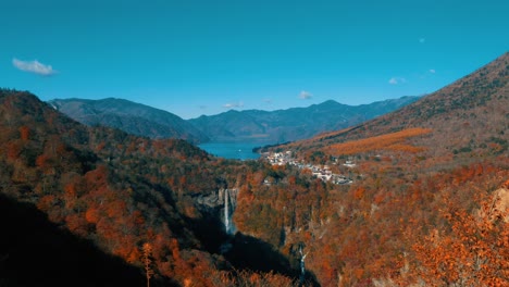 Schöner-Herbstlandschaftshintergrund.-Naturlandschaft