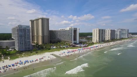 Tiro-Ascendente-De-La-Playa-En-Carolina-Del-Sur-En-Un-Día-Soleado-En-Verano