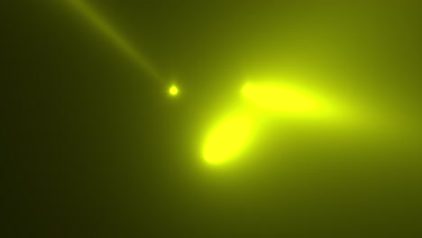 animación en movimiento haces de focos brillantes amarillos sobre fondo oscuro en el escenario